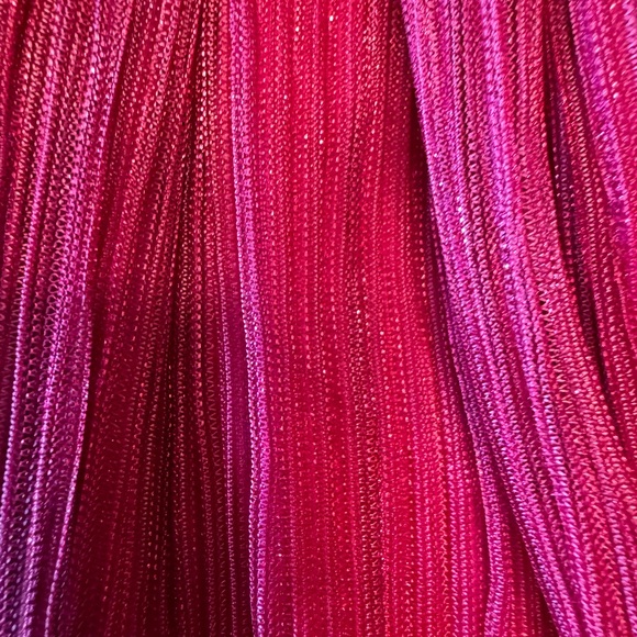 Elegant Pink Pleated Dress - Picture 2 of 6